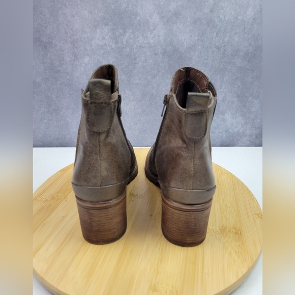 Bare Traps Womens DRENNAN Closed Toe Ankle Chelsea Boots Size 7M - Picture 4 of 14